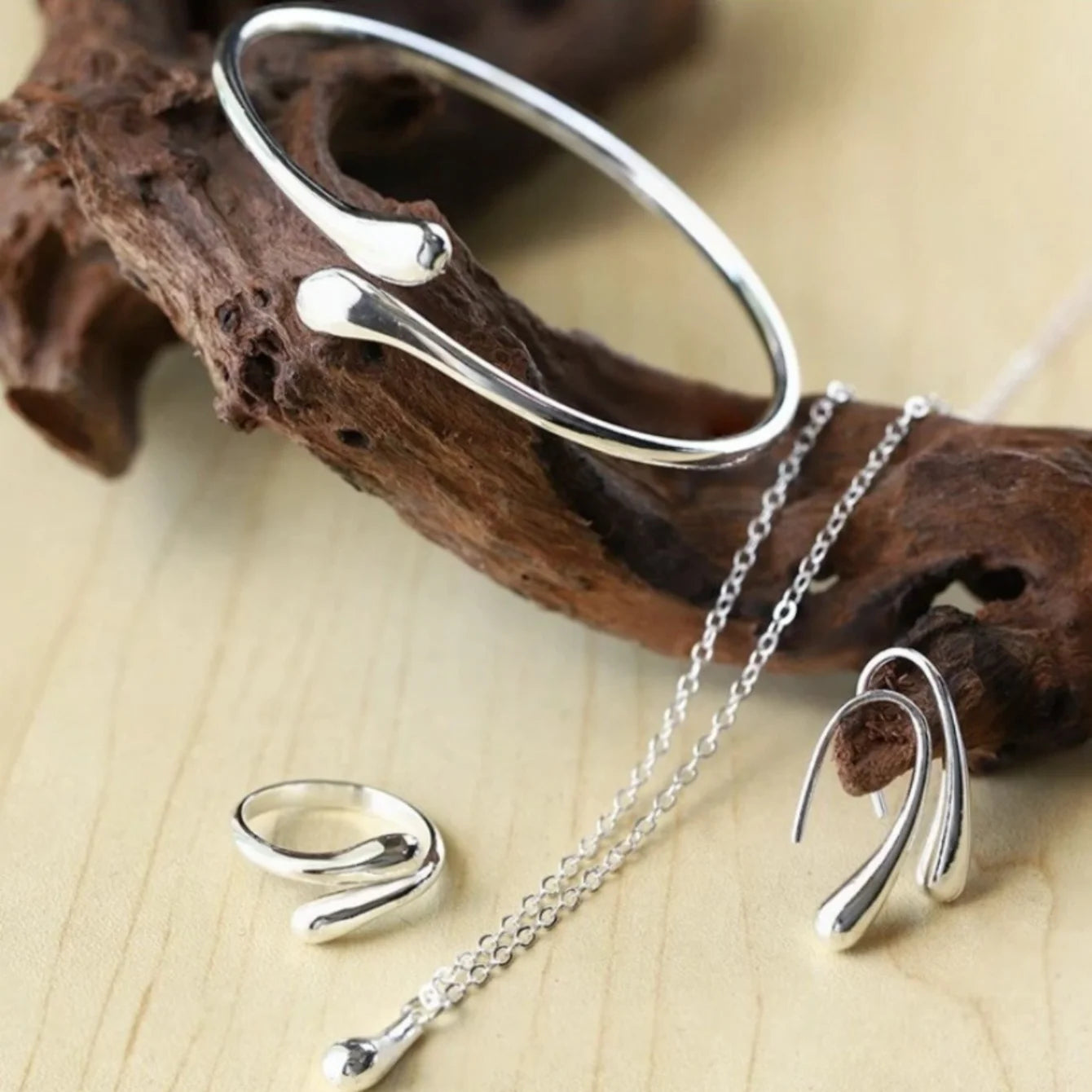 Fashion Teardrop Jewelry Set for Women Simple Ring Necklace Bracelet Earrings  Set Suitable for Engagement  Party Gift Jewelry