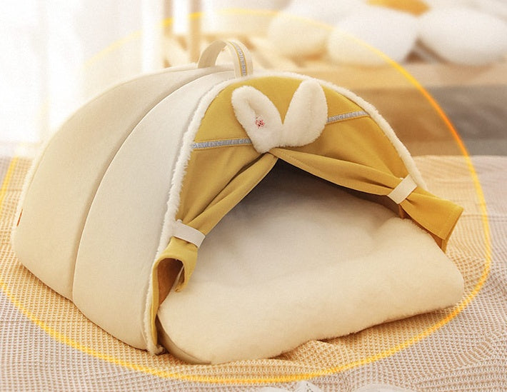 All-Season Cozy Cat House with Enclosed Nest