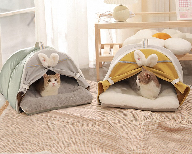 All-Season Cozy Cat House with Enclosed Nest