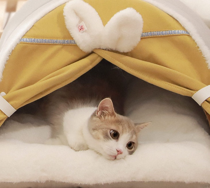 All-Season Cozy Cat House with Enclosed Nest