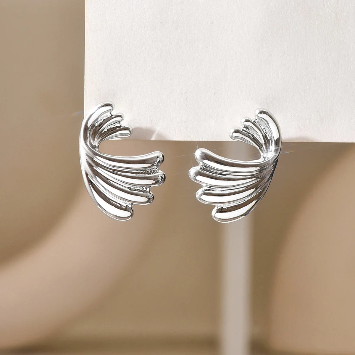 Vintage Gold Color Flower Stud Earrings for Women Fashion Geometric Petals Piercing Earring Trendy Luxury Party Jewelry