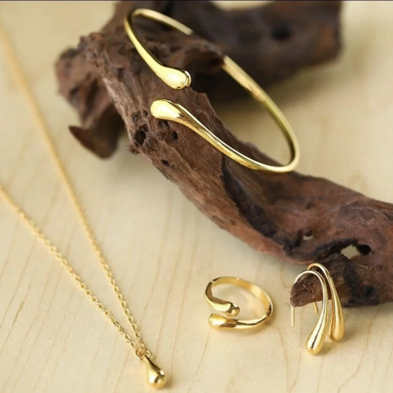 Fashion Teardrop Jewelry Set for Women Simple Ring Necklace Bracelet Earrings  Set Suitable for Engagement  Party Gift Jewelry