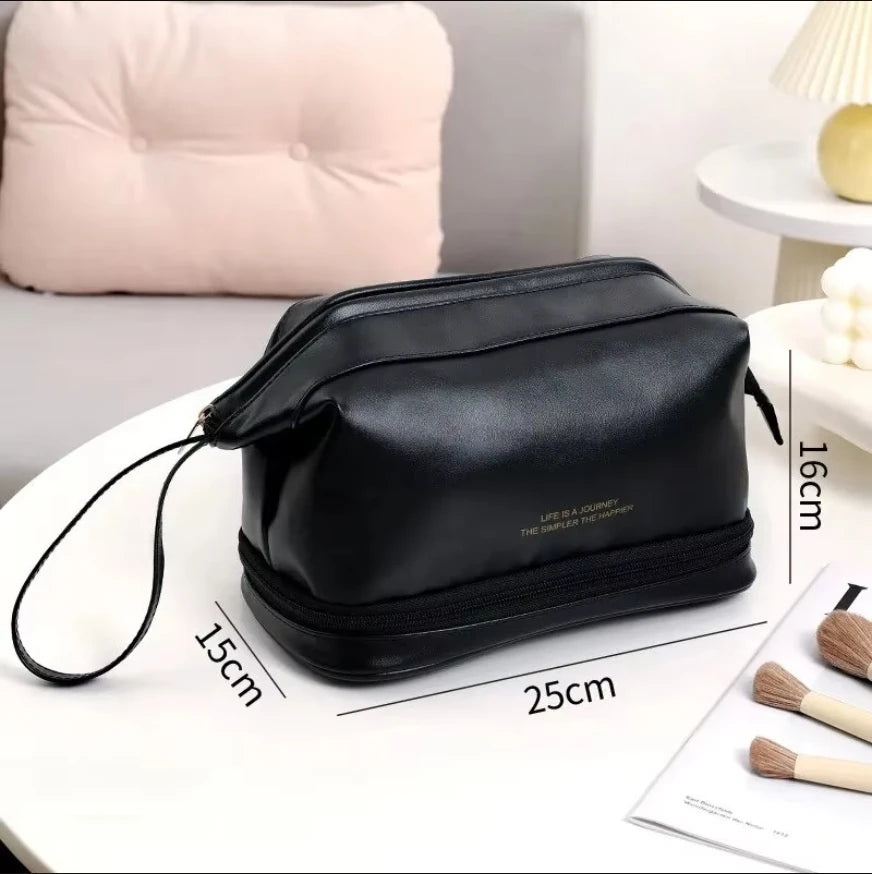 Large Capacity Cosmetic Bag Cosmetic Storage Bag PU Leather Portable Travel Toiletry Bag Women Cosmetic Bag Toiletries Organizer