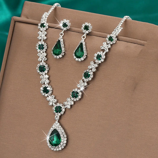 Simple and atmospheric water droplet necklace earrings two-piece set as a surprise birthday gift for girlfriend and best friend