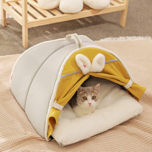 All-Season Cozy Cat House with Enclosed Nest